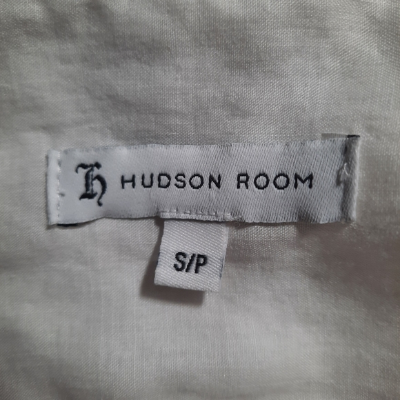 Hudson Room White Button Down Shirt 4 Pockets Adjustable Sleeves Size Small - Picture 2 of 5
